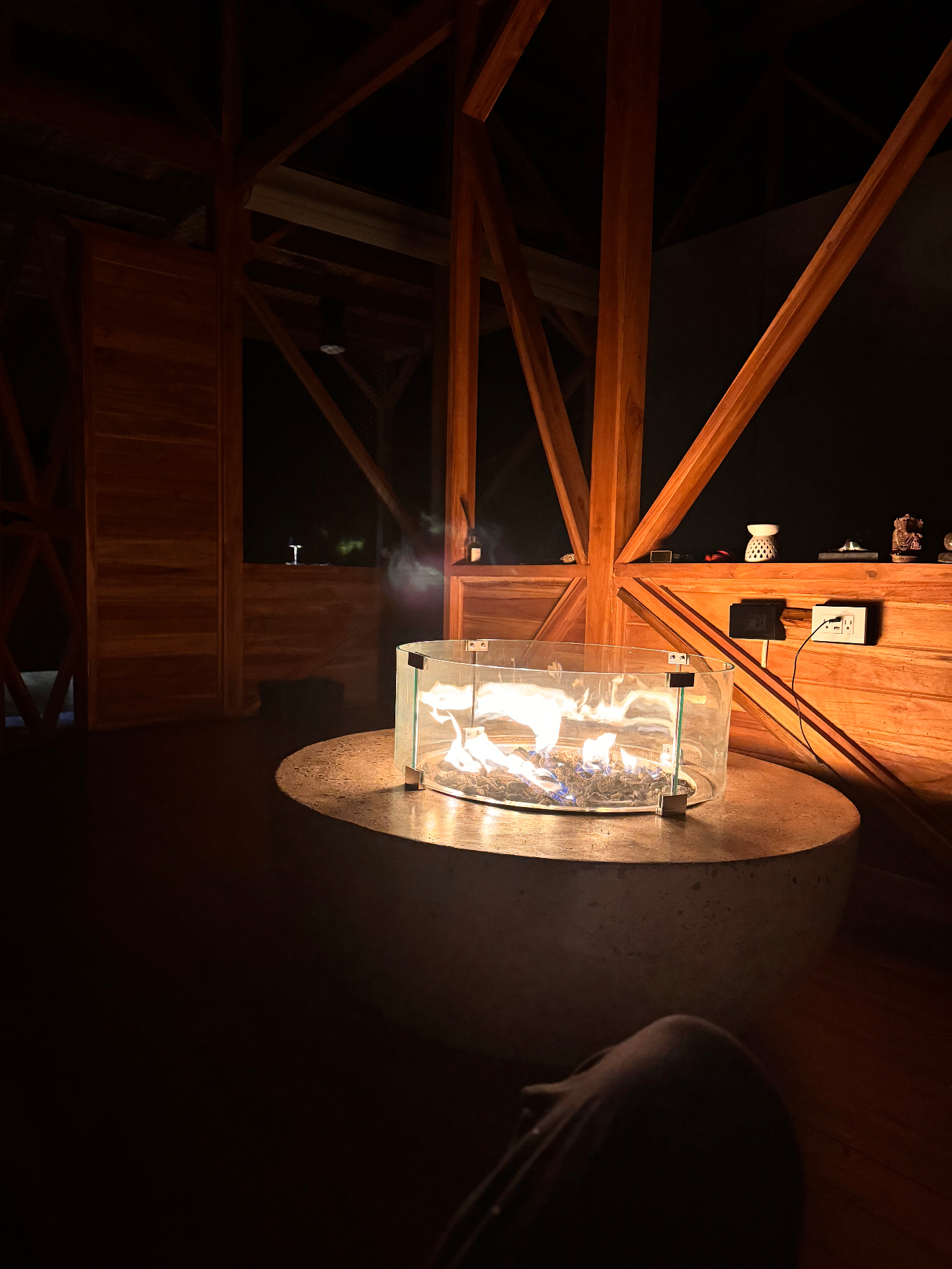 Glass-ringed fire pit in the seminar pavilion